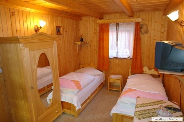 Doppel- oder Zweibettzimmer