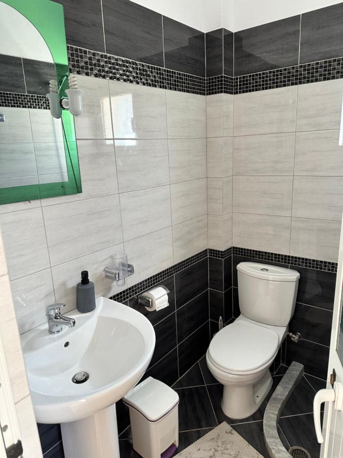 Appartamento con 2 Camere da Letto e Vista Mare 