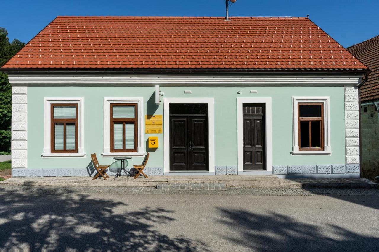 Apartmaji na Pošti - B&B