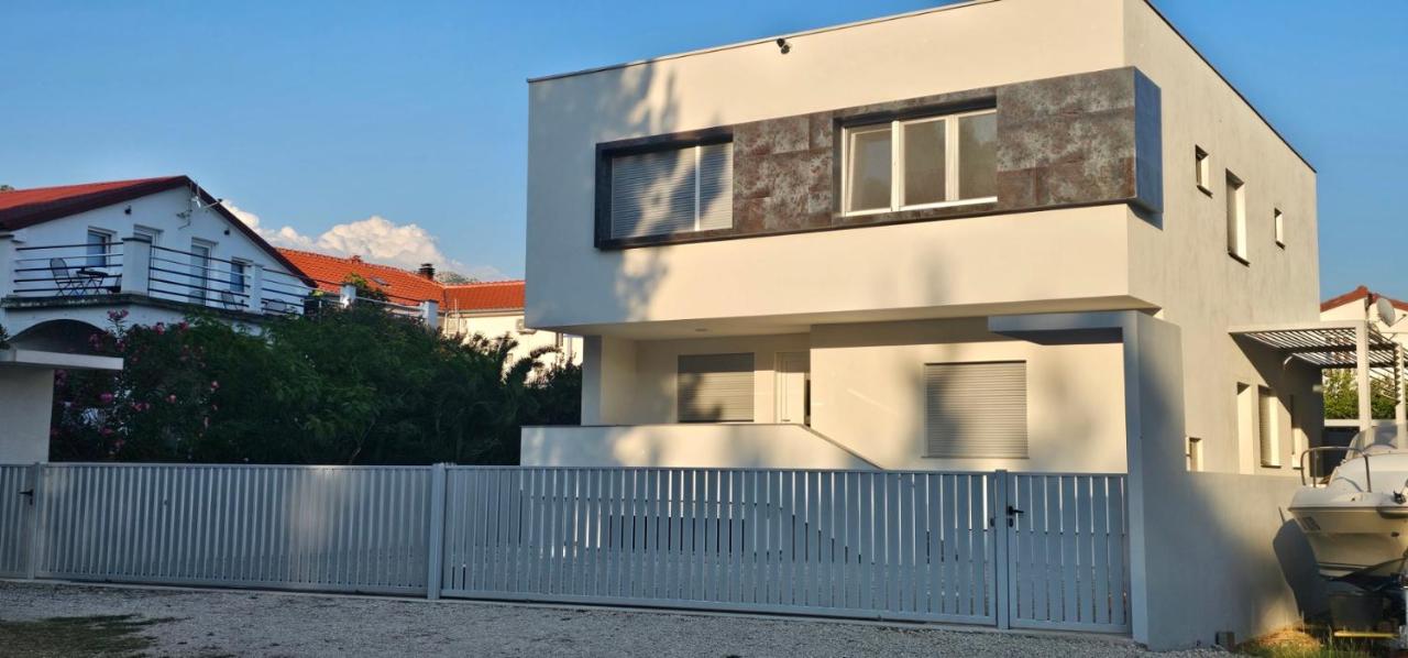 Apartments Lackovic - Ferienwohnung Starigrad-Paklenica