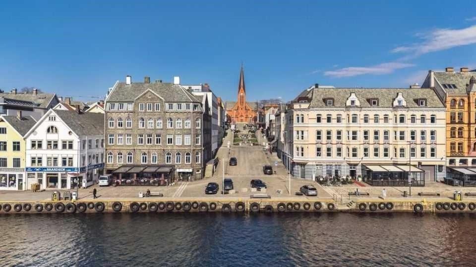 Moderne og sentral leilighet ved sjøen - B&B Haugesund