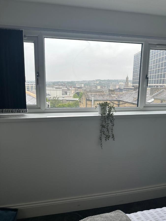 Check Inn 247 - B&B Bradford