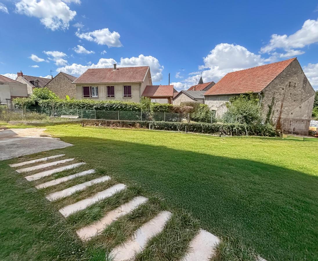 Plus jolis les uns que les autres, découvrez trois T1 rénovés en bord d'Allier, proches Vichy et Saint-Yorre - Chambres d’hôtes Abrest