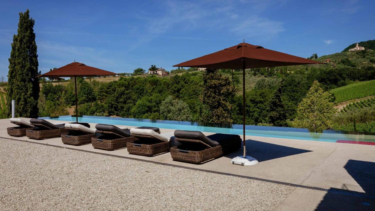 Albania Hidden Gem Luxury Pool Villa Near the Coast - Chambres d’hôtes Rrushkull