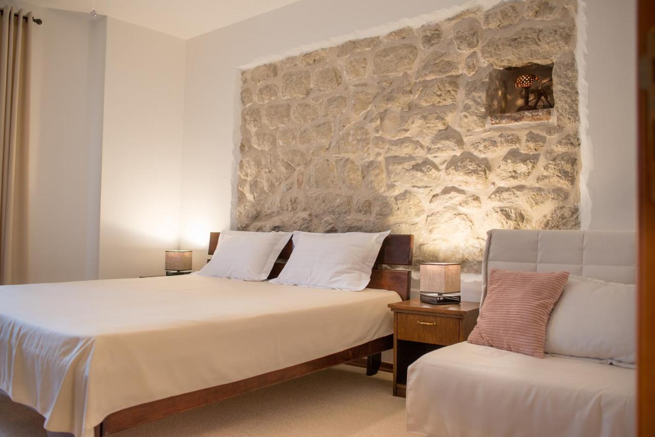 Apartamento de 1 dormitorio con balcón y vistas al mar