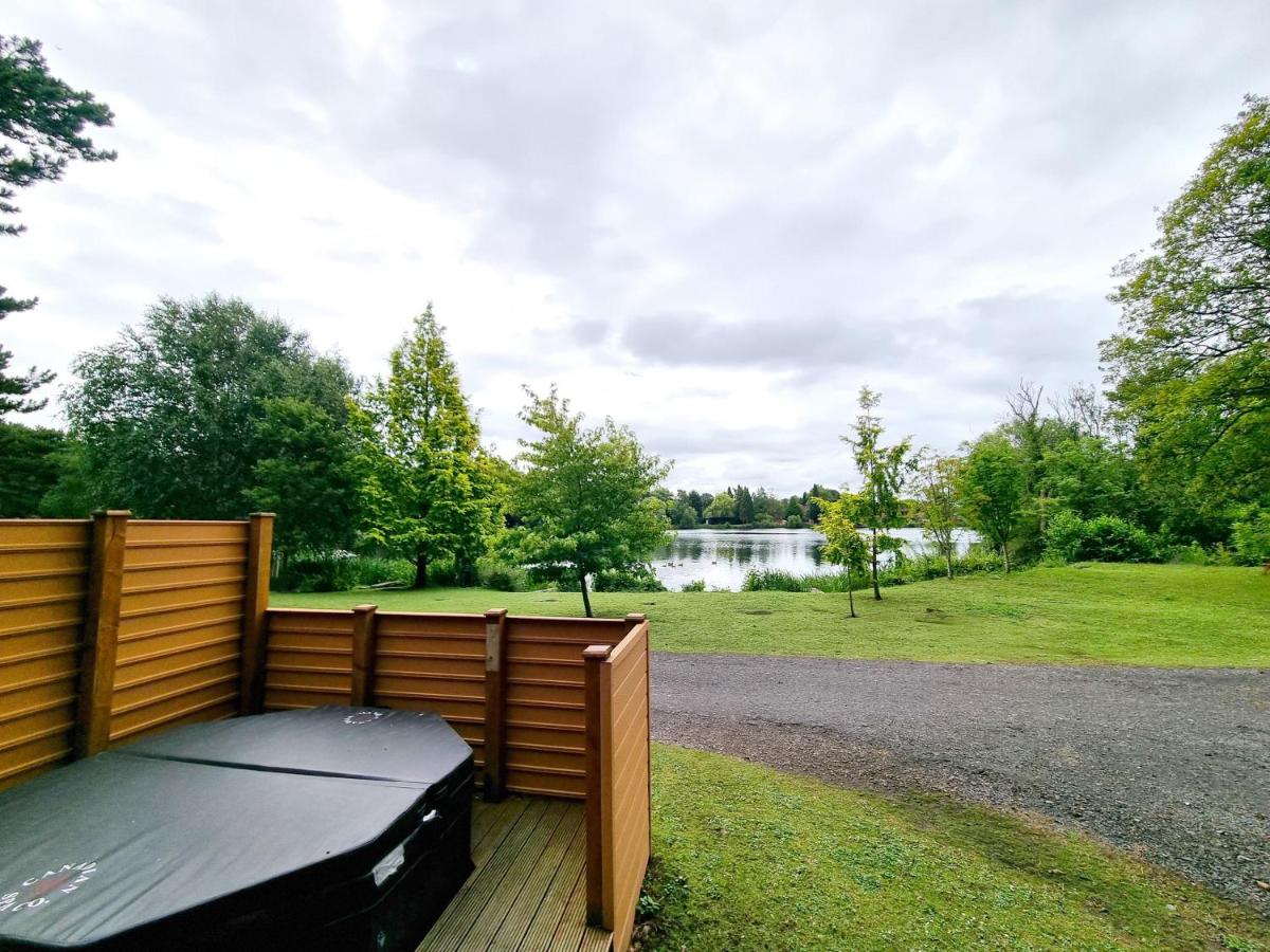 Oak Lodge 10 Hot Tub - Ferienwohnung York