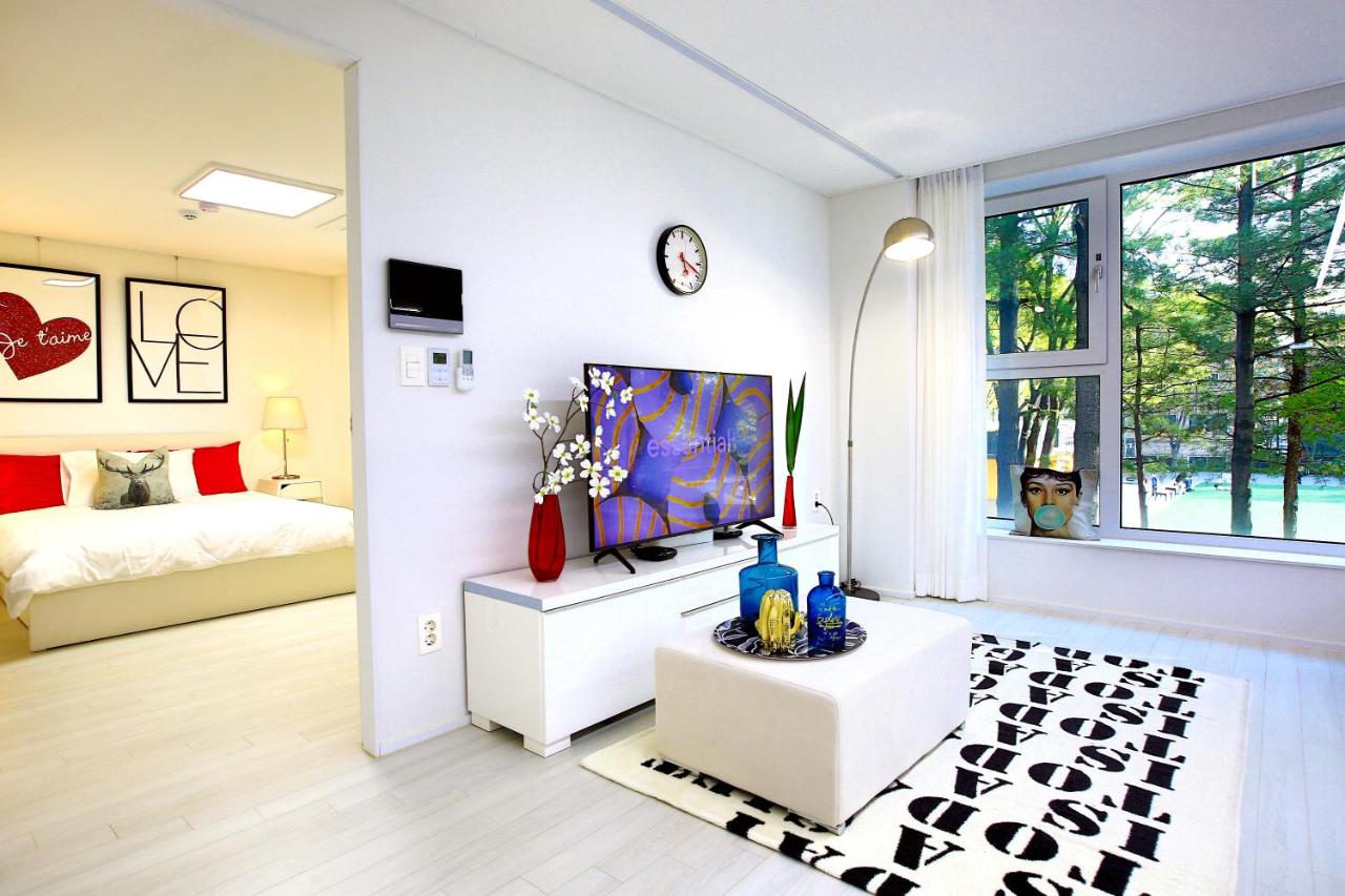 Stay Park 1 - Bed and Breakfast Goyang