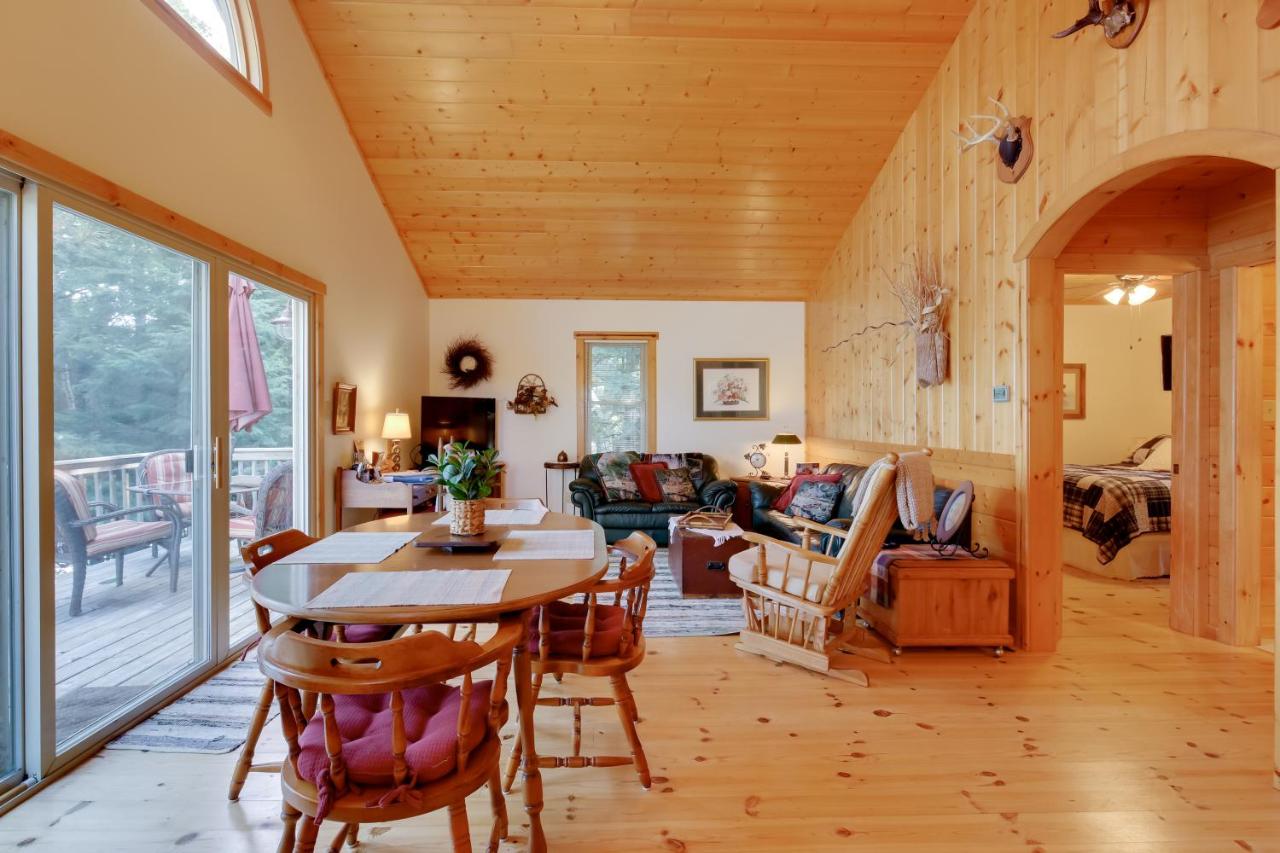 Waterfront Mercer Cabin with Wraparound Porch! - B&B