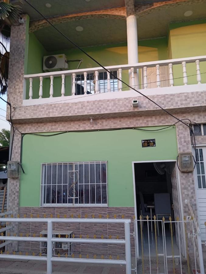 Apartamentos el farol - B&B