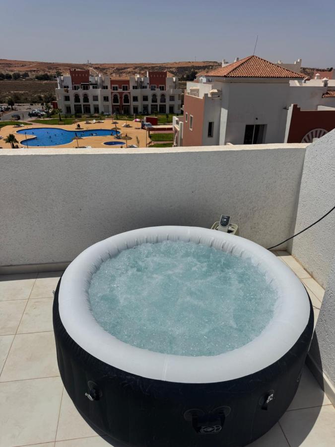 Apartment mit 3 Schlafzimmern und Balkon