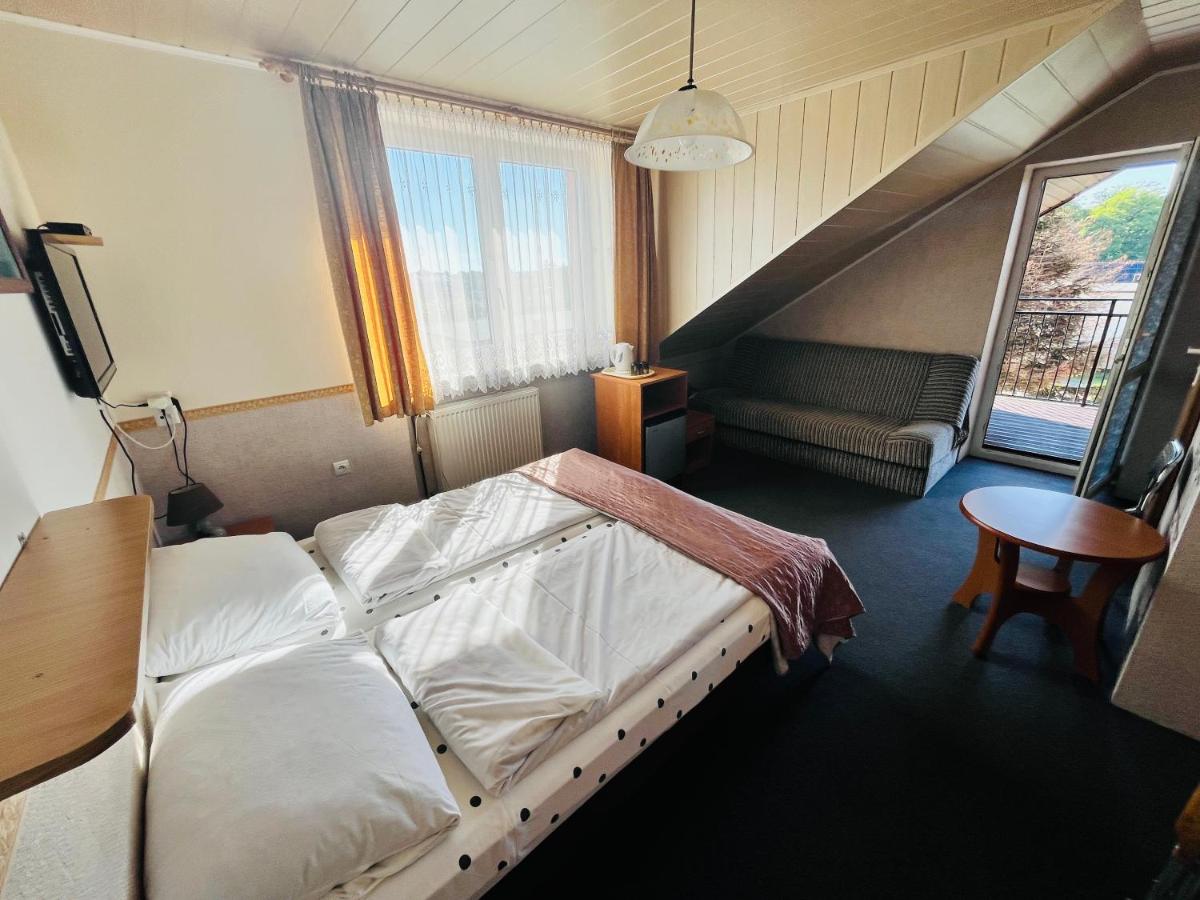Doppelzimmer mit Balkon