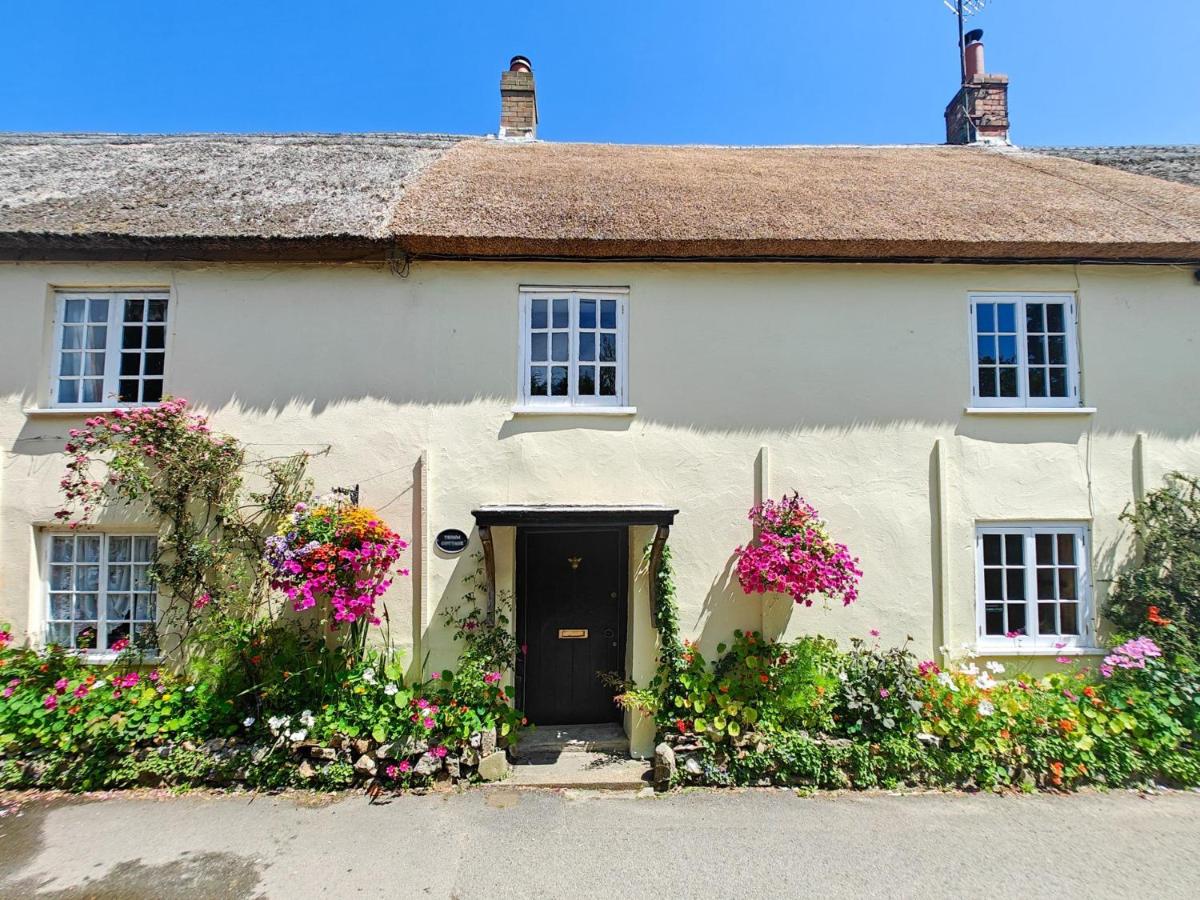 2 Bed in Chideock DC194 - B&B