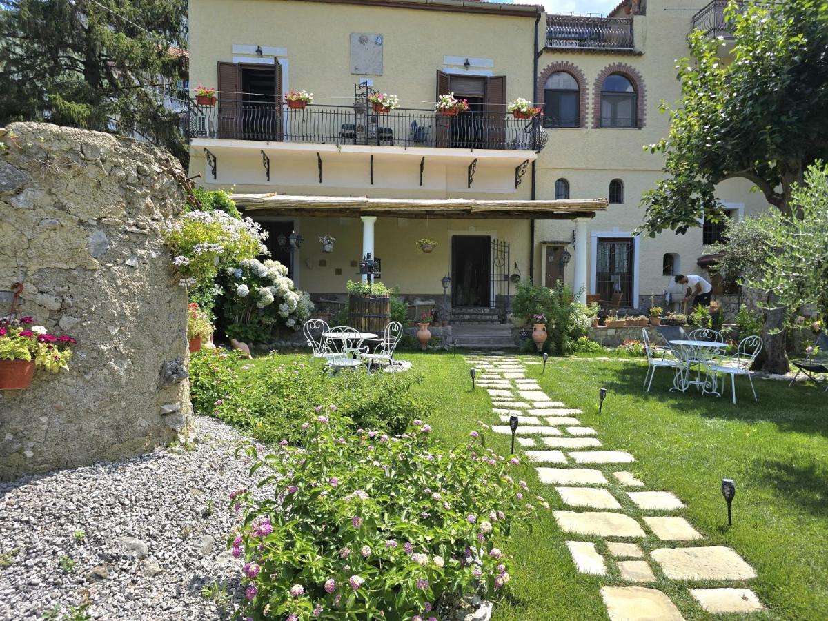 Tramonti Divini - Amalfi Country House - B&B