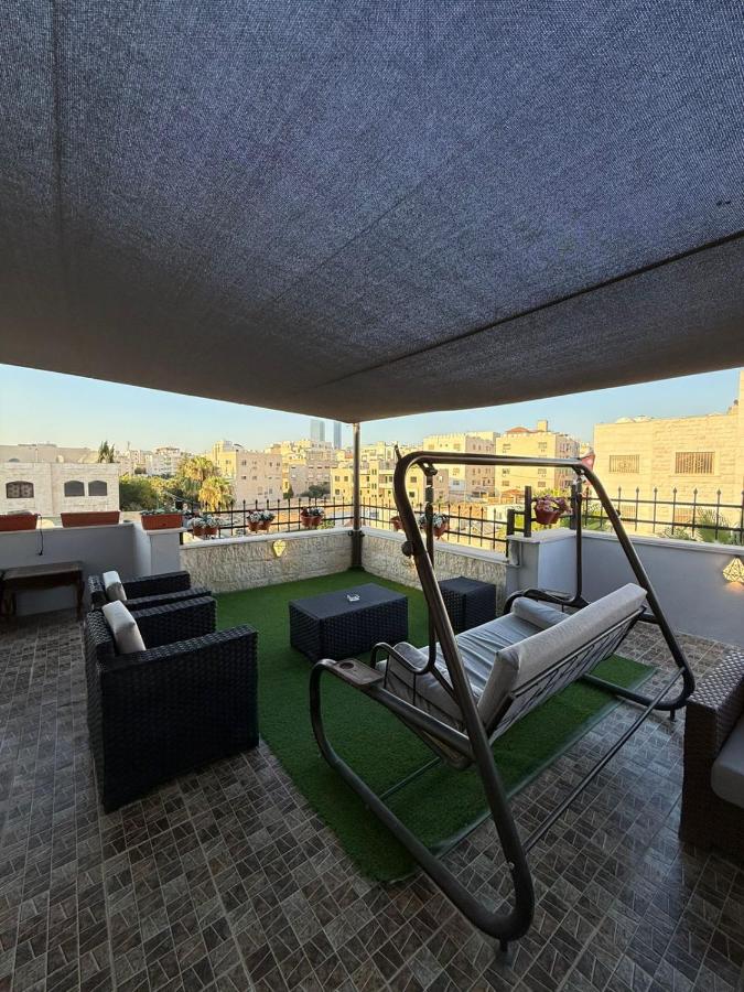 sky view rooftop - B&B