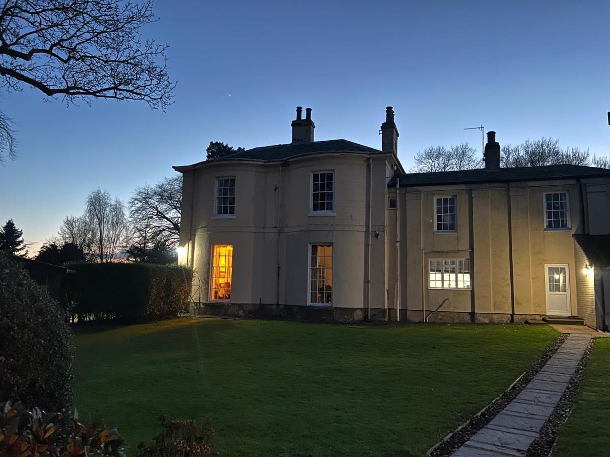 Moortown House - B&B