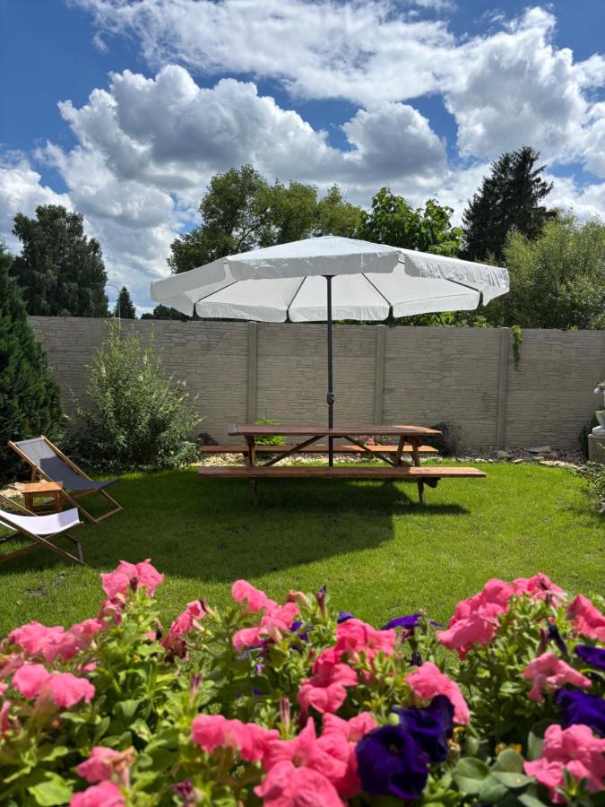 Vila Bílý Jelen apartments 2 - B&B