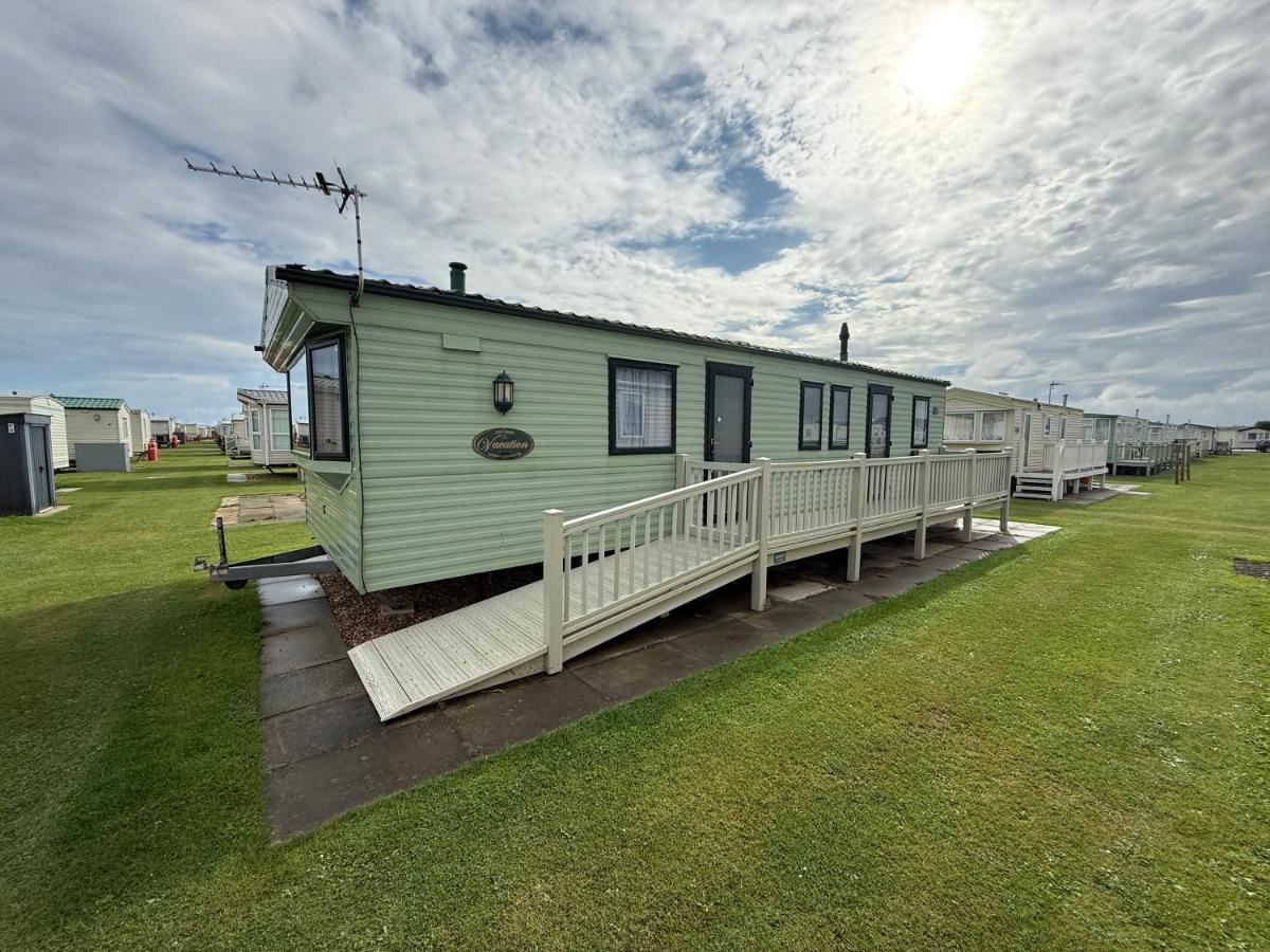 8 Berth Caravan in Chapel St - B&B