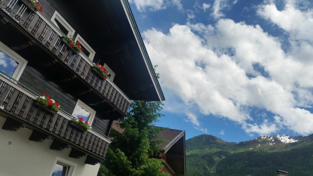Habitación Doble con vistas a la montaña
