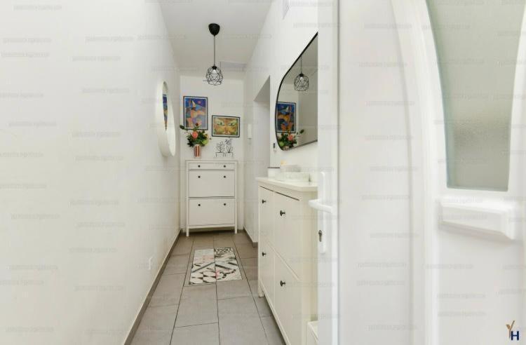 Péterfy Apartman with inside terrace near the Keleti railway station - Chambres d’hôtes Budapest