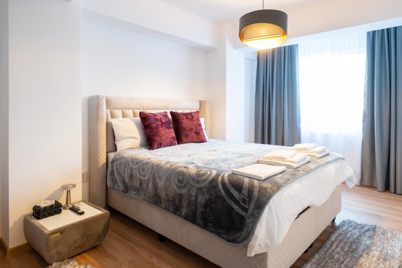 Studio Apartment with One Double Bed