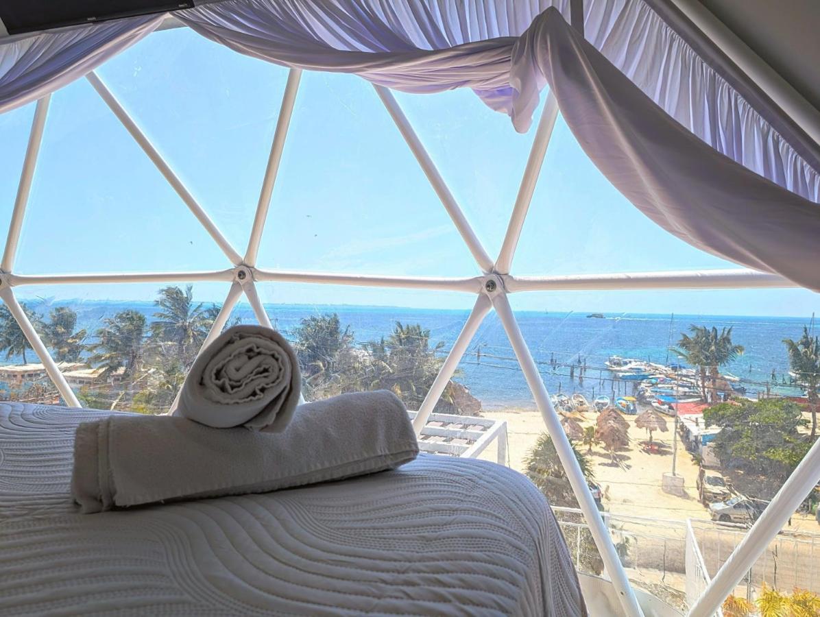 Beachfront DOME with Oceanview & Sunrise - Near Ferry - B&B Cancún
