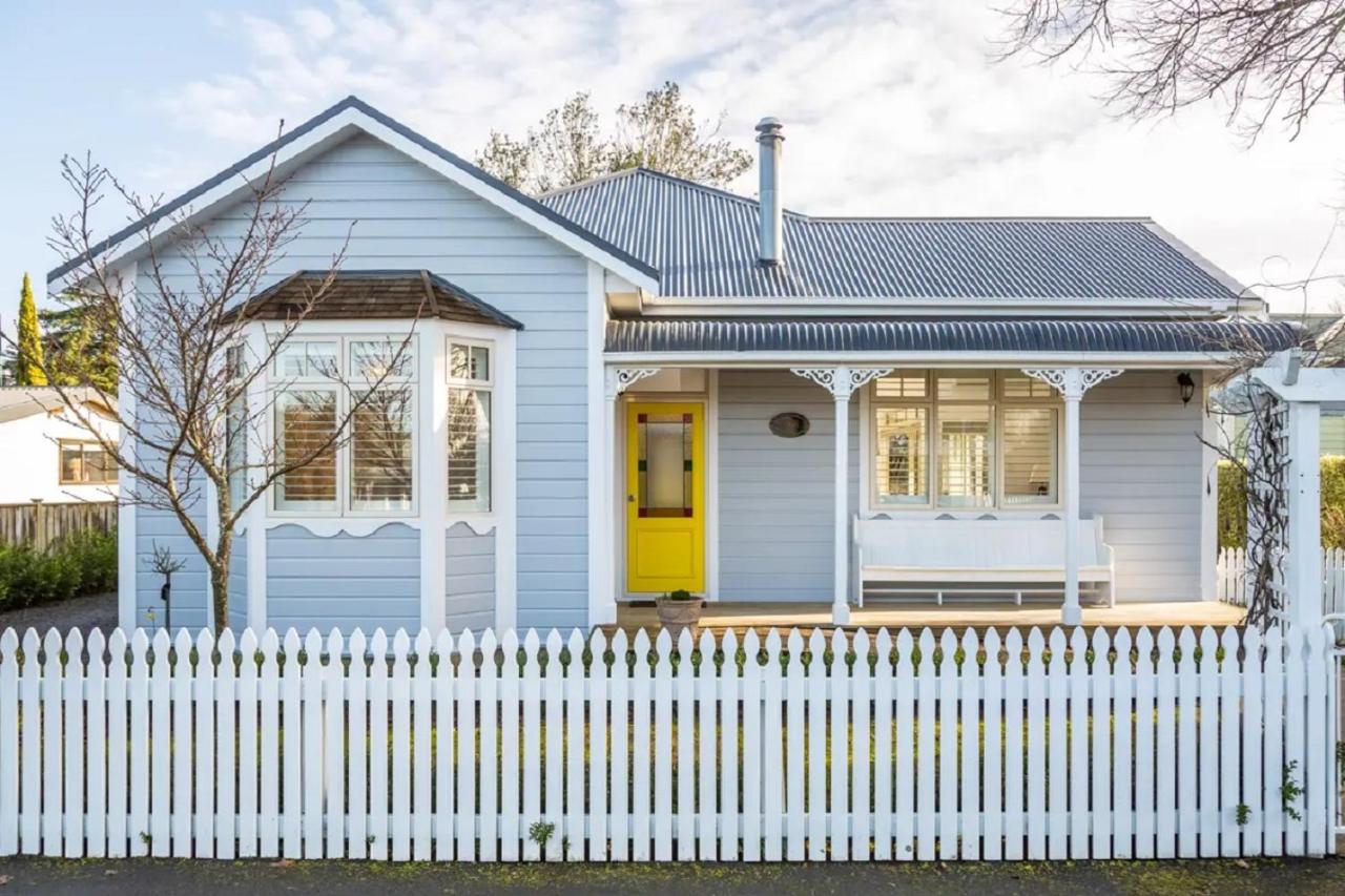 Picture Perfect in the heart of the Village - B&B