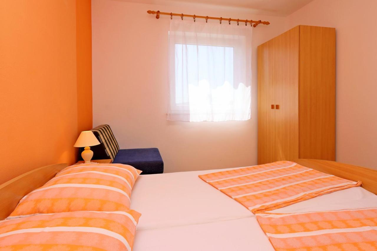 One-Bedroom Apartment with Balcony