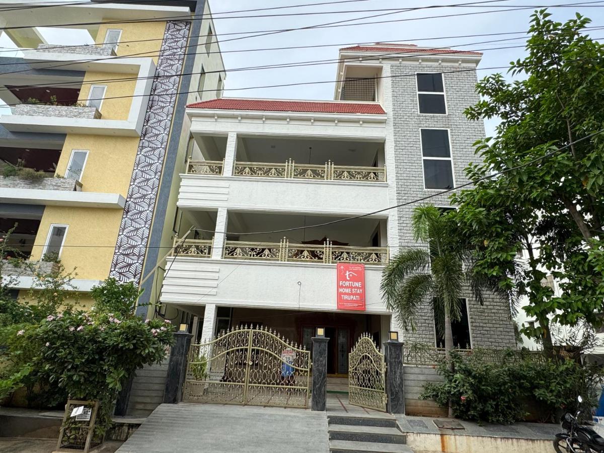 Fortune Homestay - B&B