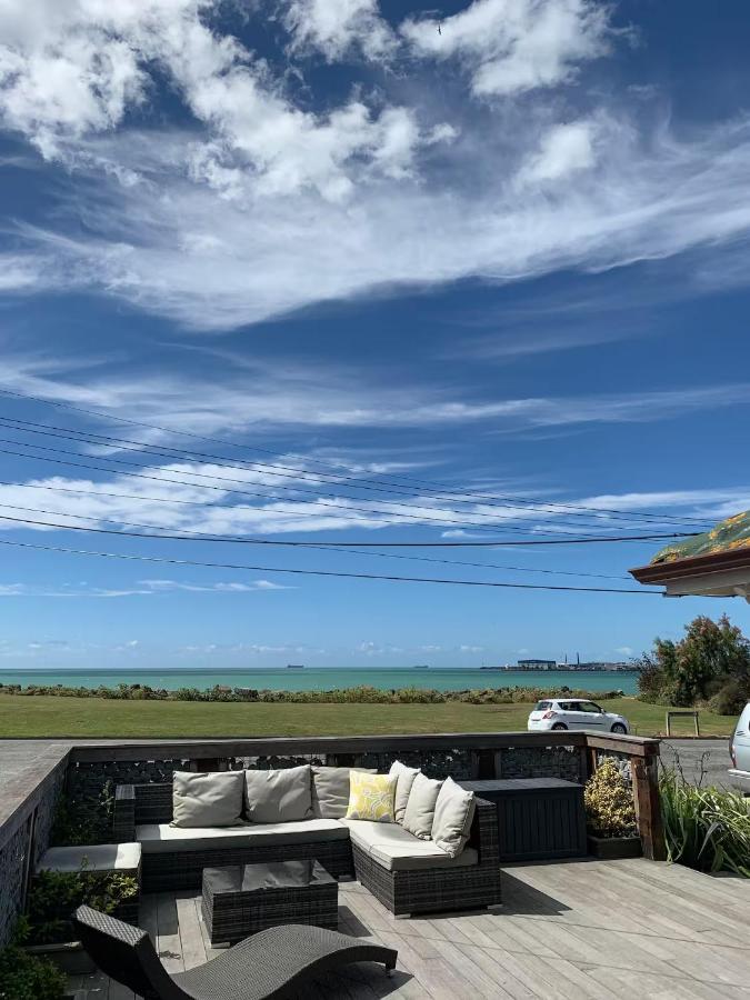 Beach Bungalow - Bed and Breakfast Timaru