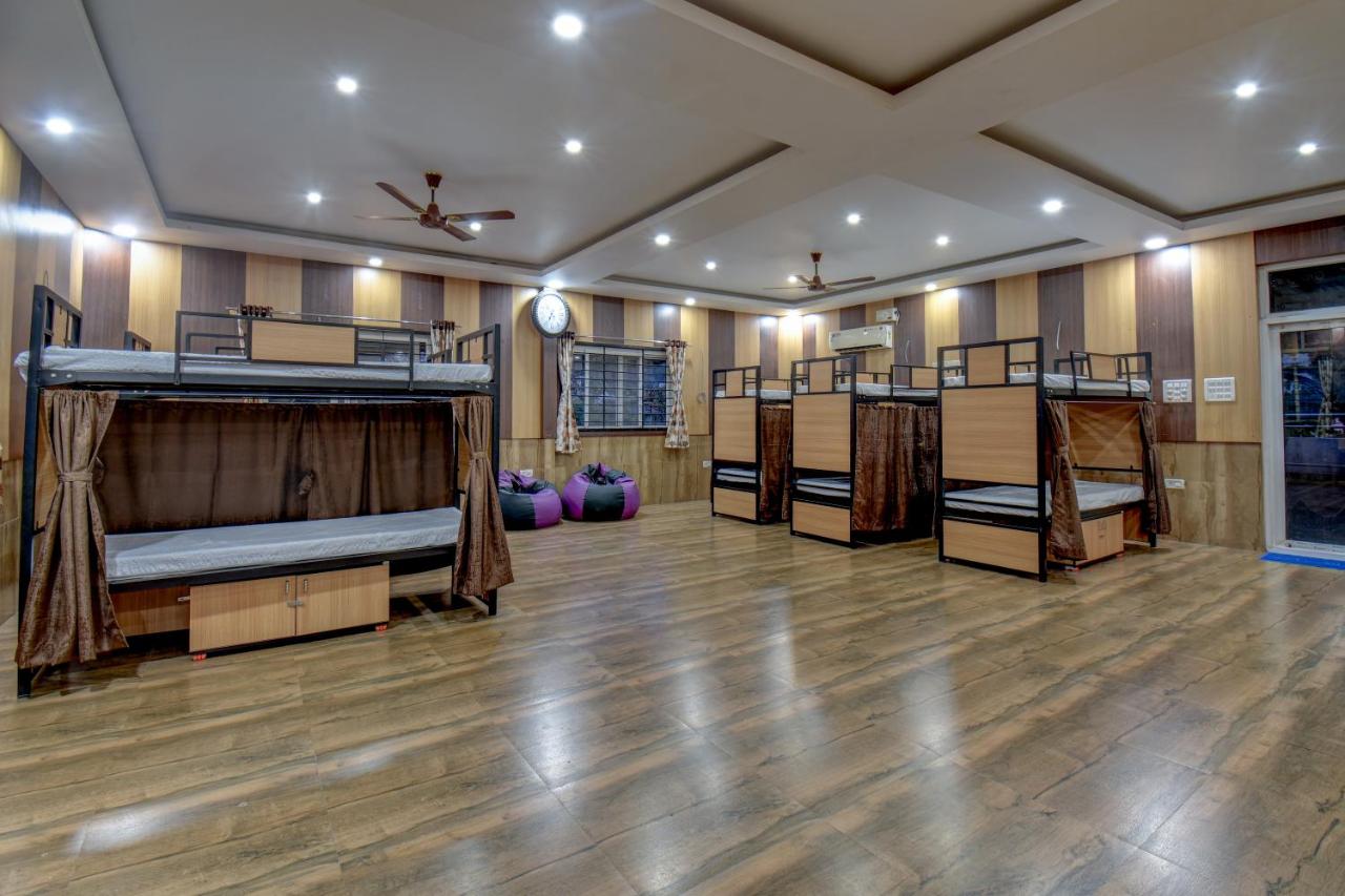 Bed in 10-Bed Mixed Dormitory Room
