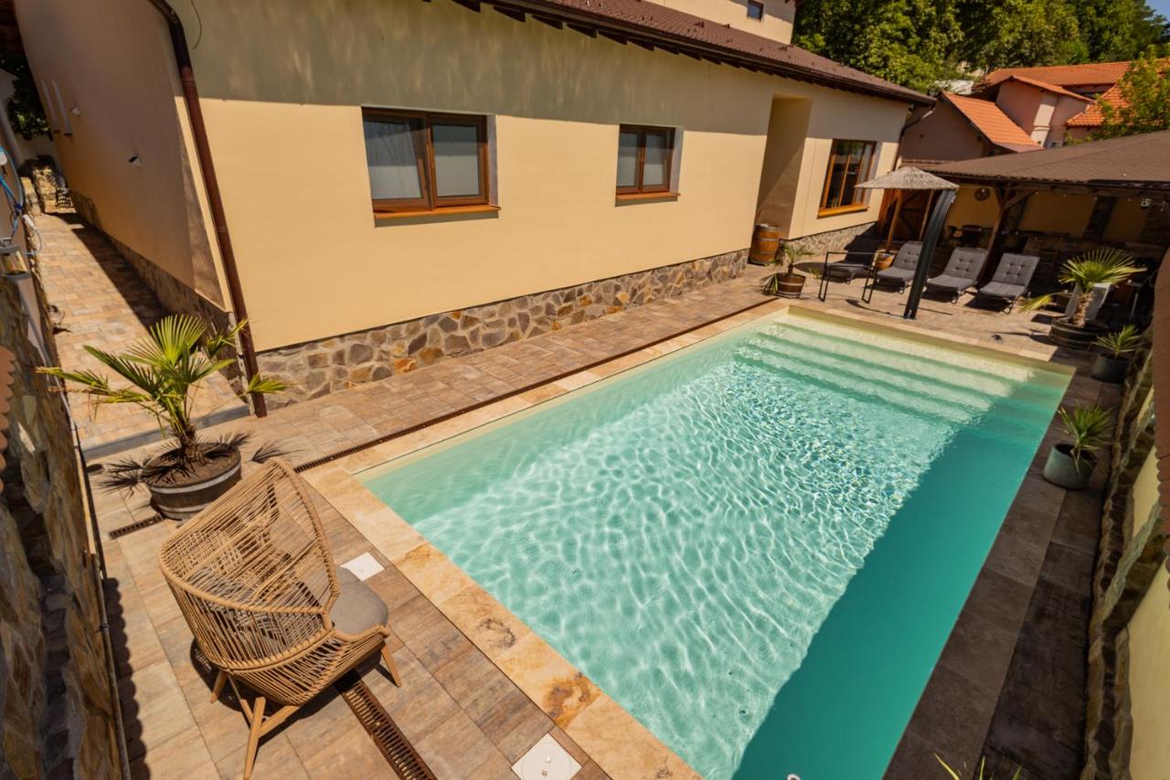 Casa Transilvania - Pool & Sauna - B&B