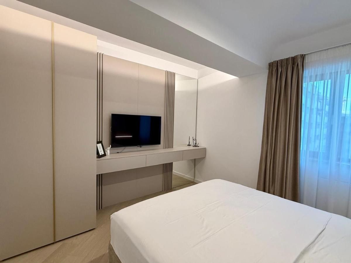 Two-Bedroom Apartment with City View