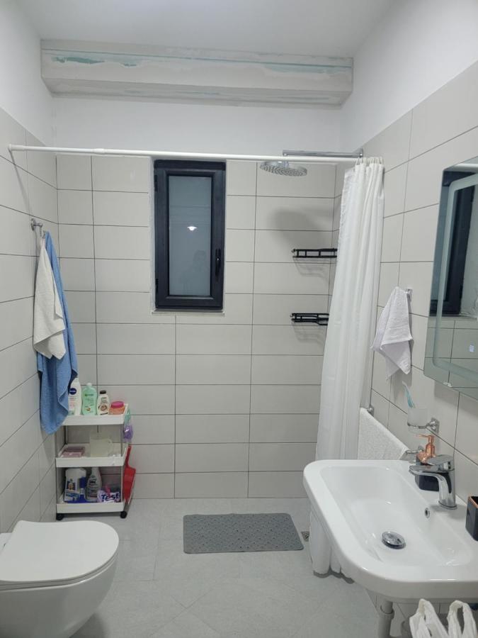Henri's Apartments Vlore - B&B Vlorë