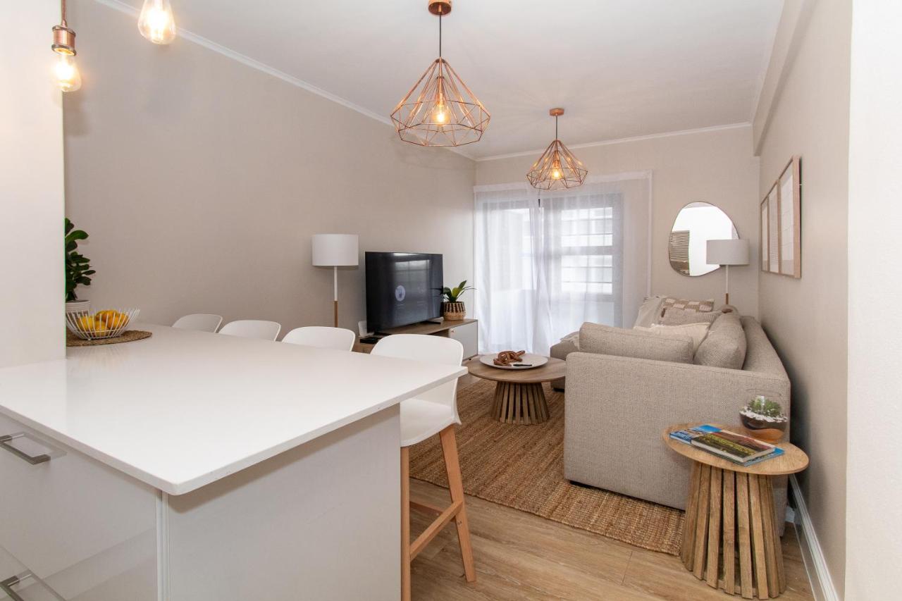 Beautiful 2 Bed at Baypoint Mouille Point - Ferienwohnung Kapstadt