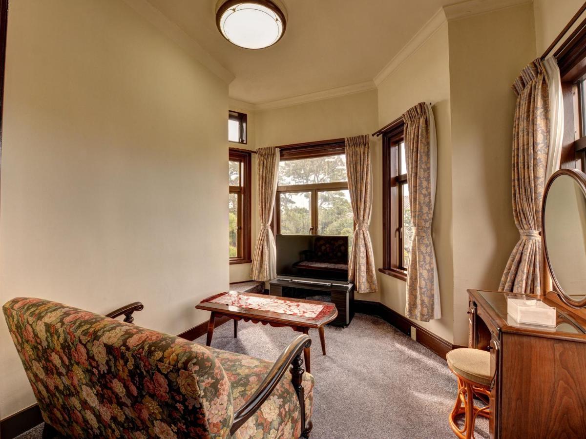 Twin Room – Registered Cultural Property