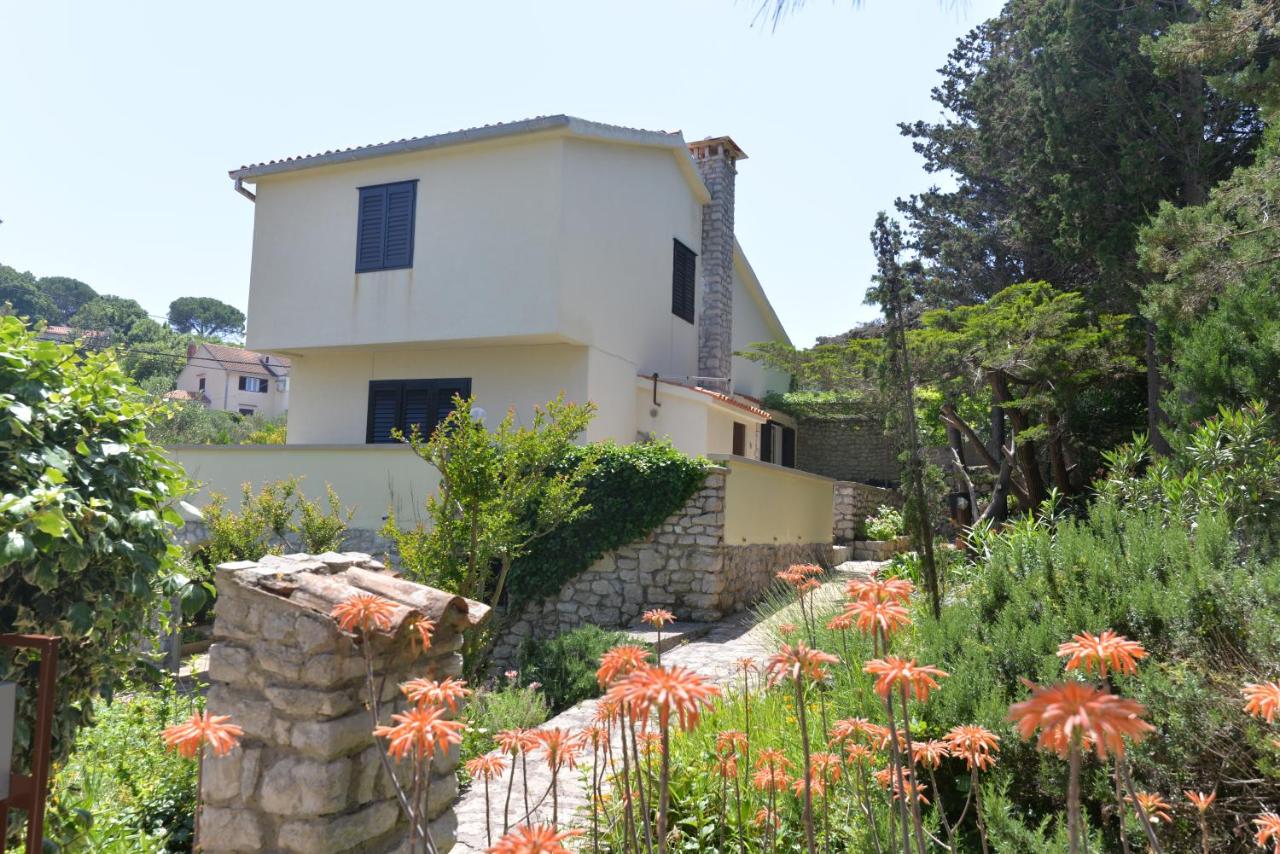 B&B Veli Losinj - Holiday Home Villa Esperanca - Bed and Breakfast Veli Losinj