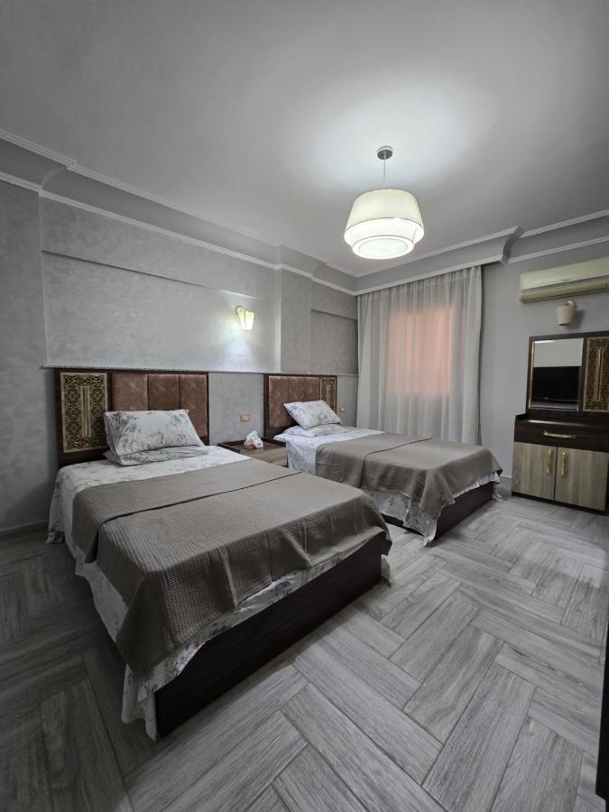 Comfy 2 Bedrooms Apartment in Cairo 94S - Bed and Breakfast Caïro