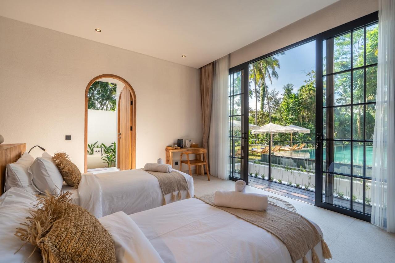 Double or Twin Room with Pool View