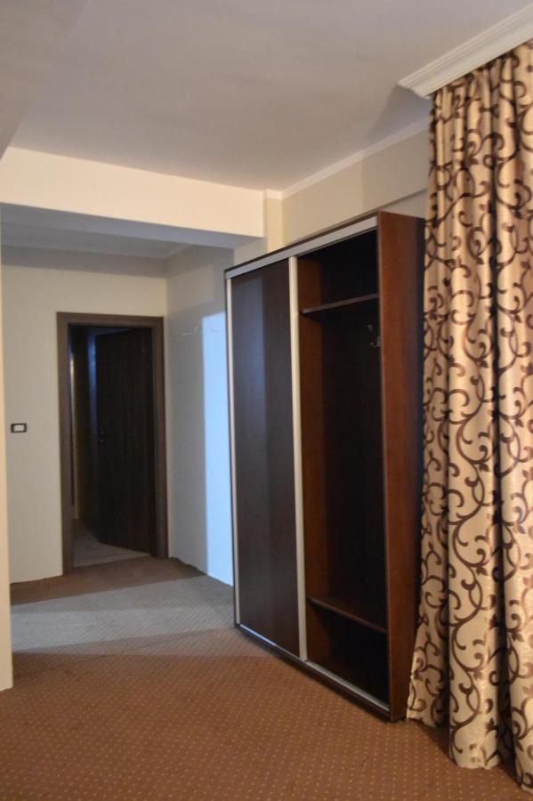 Quadruple Room with Shared Bathroom