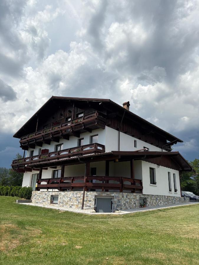 Casa Tirol Campulung - B&B Câmpulung