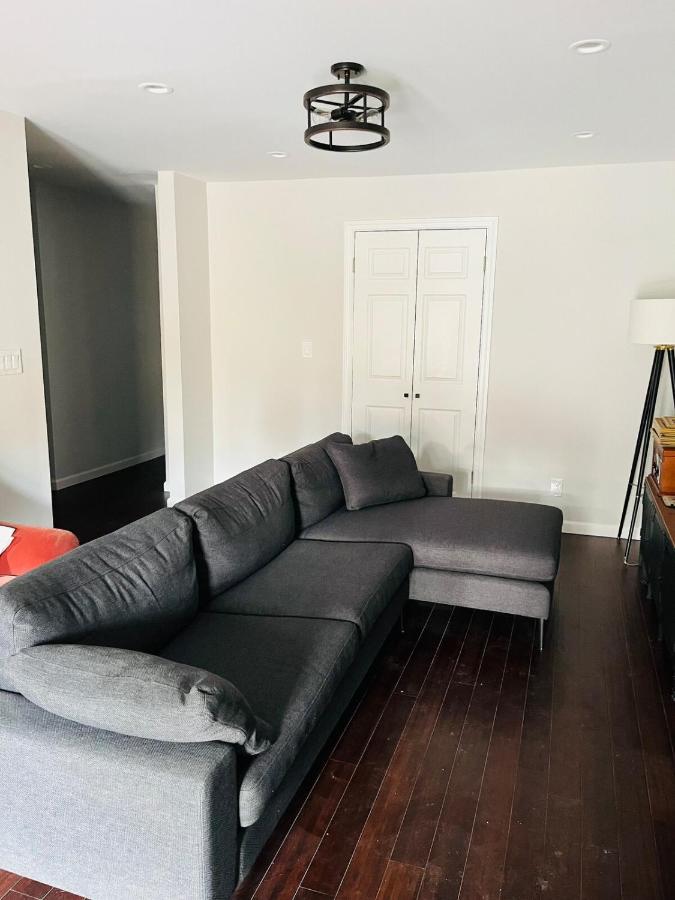 Spacious 1BR Garden Level Apartment with Patio! - Ferienwohnung Brooklyn