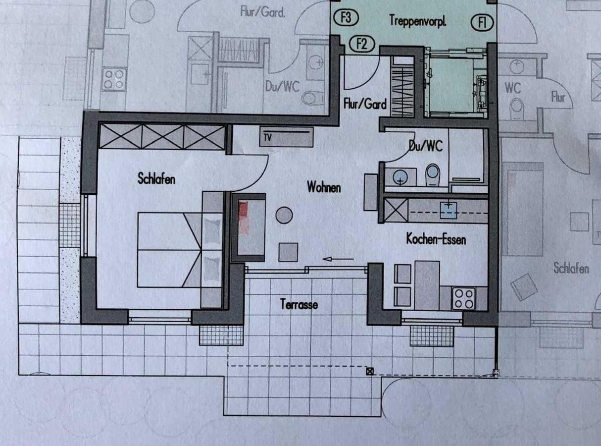 One-Bedroom Apartment with Shower