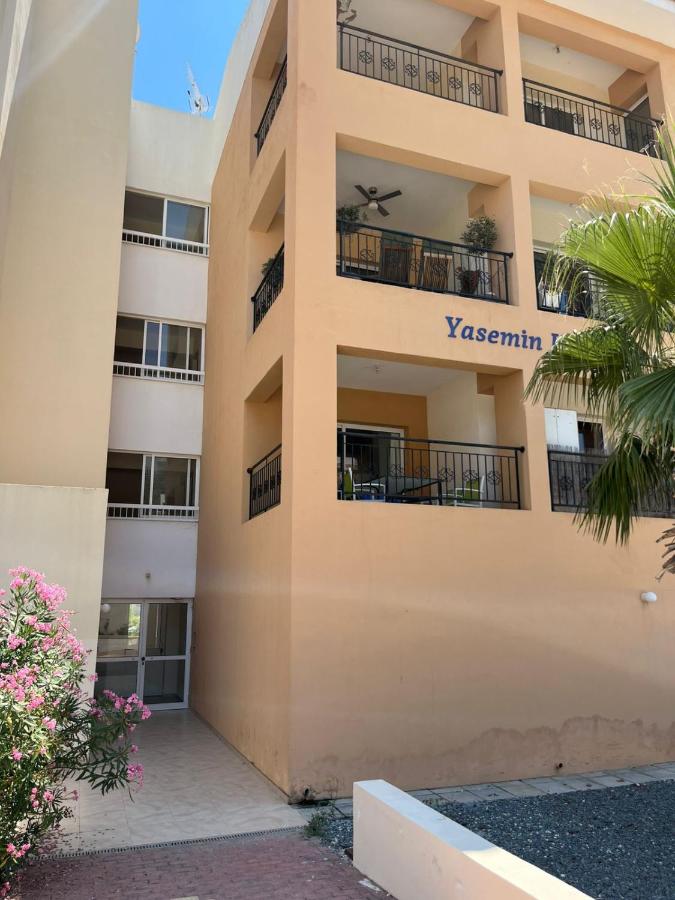 Yasemin One Bedroom Apartment, No 202 - by IMH Travel & Tours - Ferienwohnung Chlórakas