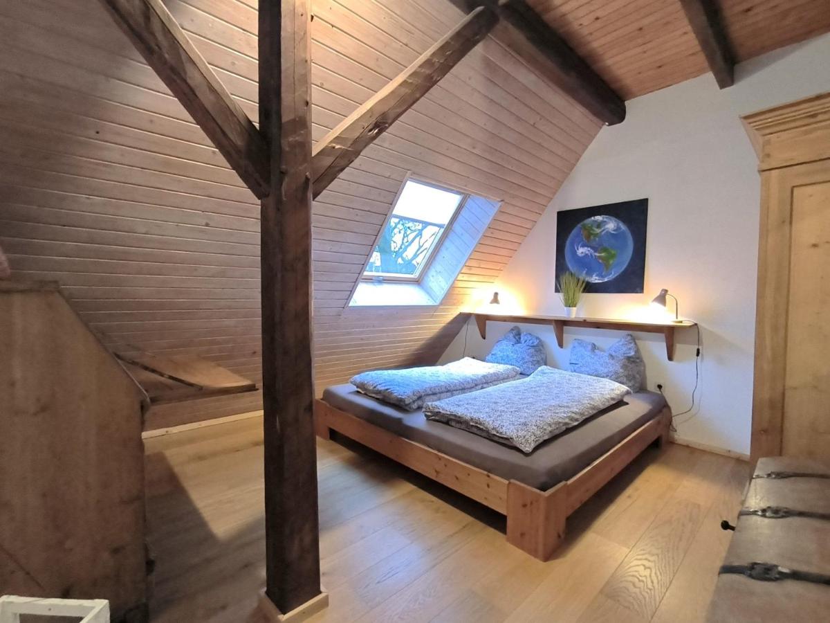 Two-Bedroom Apartment with Shower 