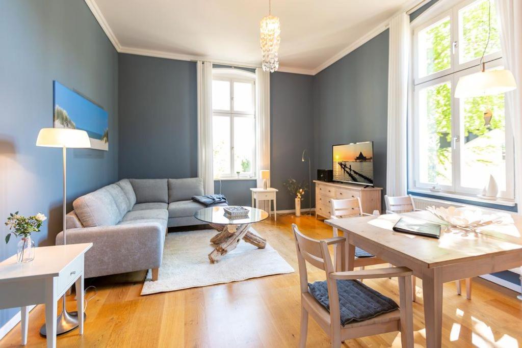 One-Bedroom Apartment with Balcony