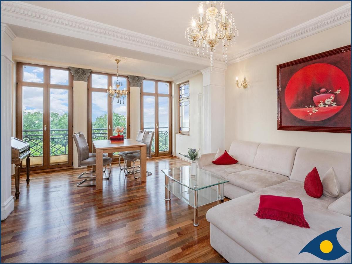 One-Bedroom Apartment with Balcony