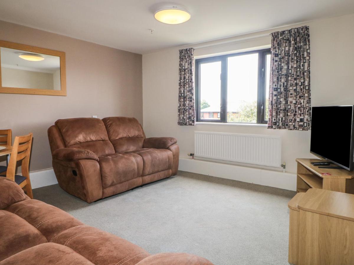 The Firelight Flat at Marine Court - B&B Littlehampton