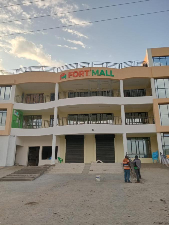 Naiposha Studios - B&B