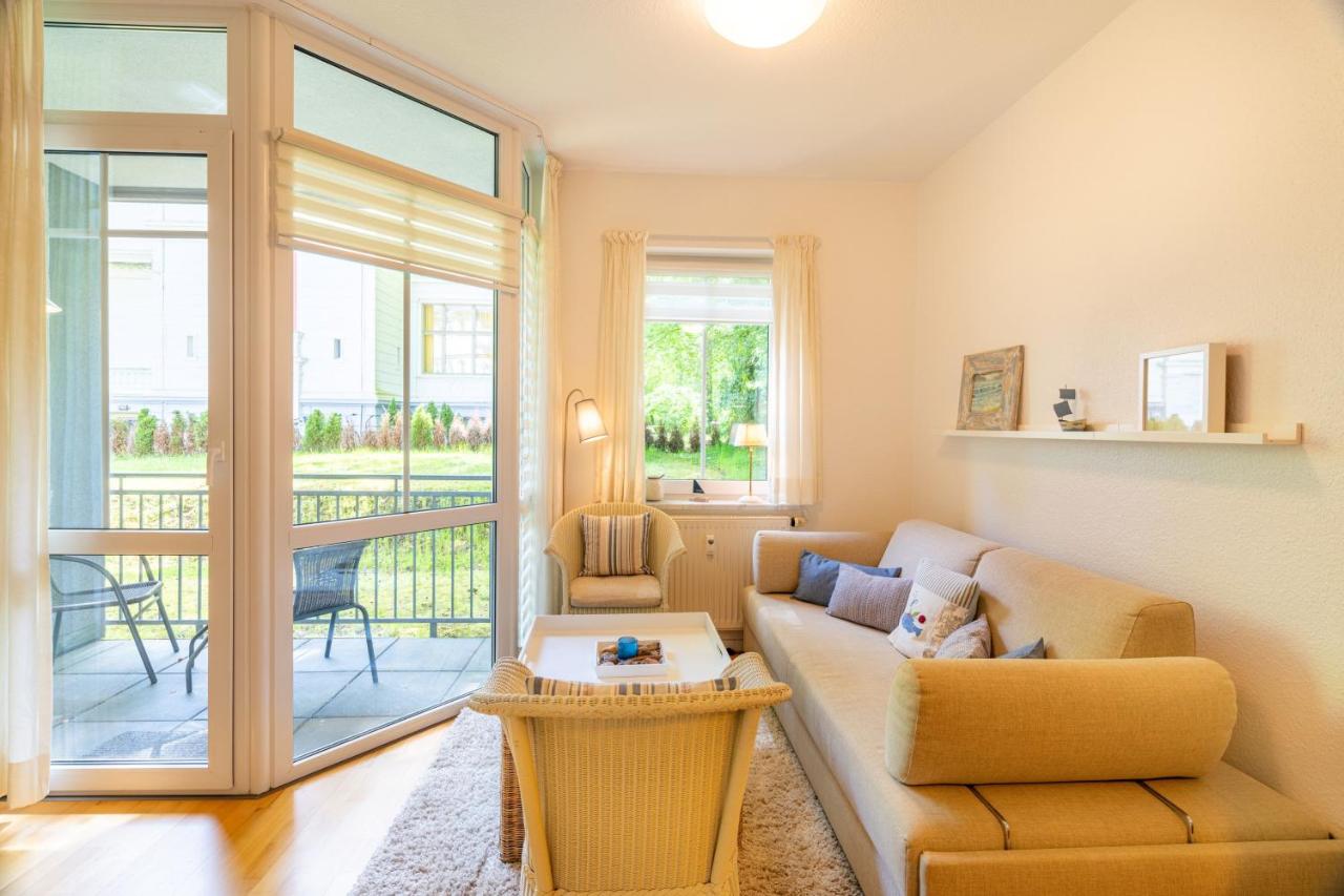 One-Bedroom Apartment with Balcony