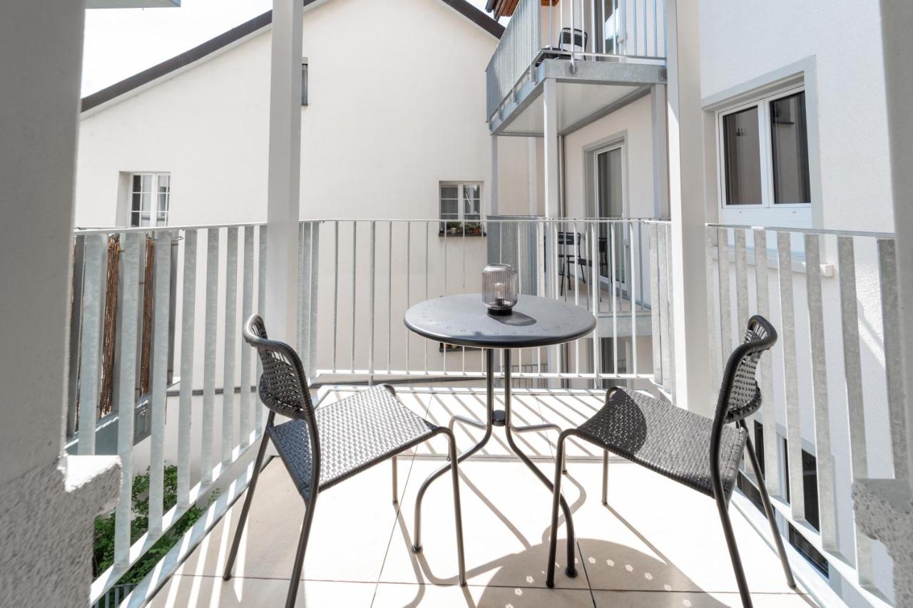 One-Bedroom Apartment with Balcony